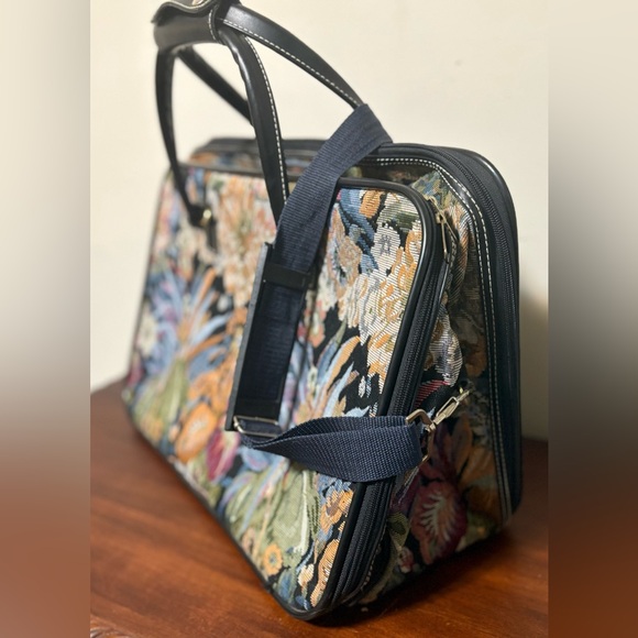 Vintage McBrine Tapestry Carry-On Bag / Floral Weekender Travel - Picture 9 of 9